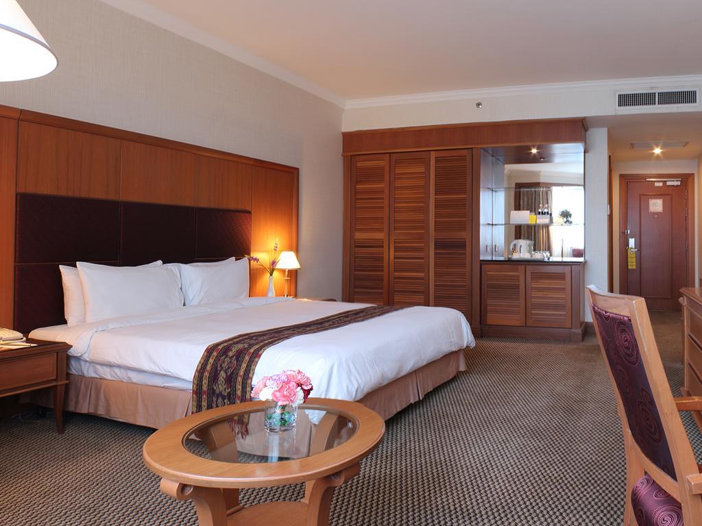 Imperial 4* Miri